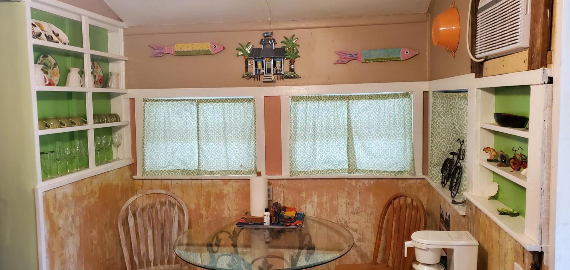 1 Beige Cozy Bungalow Or 1 White Cozy Efficiency Cottage In Titusville Camera foto