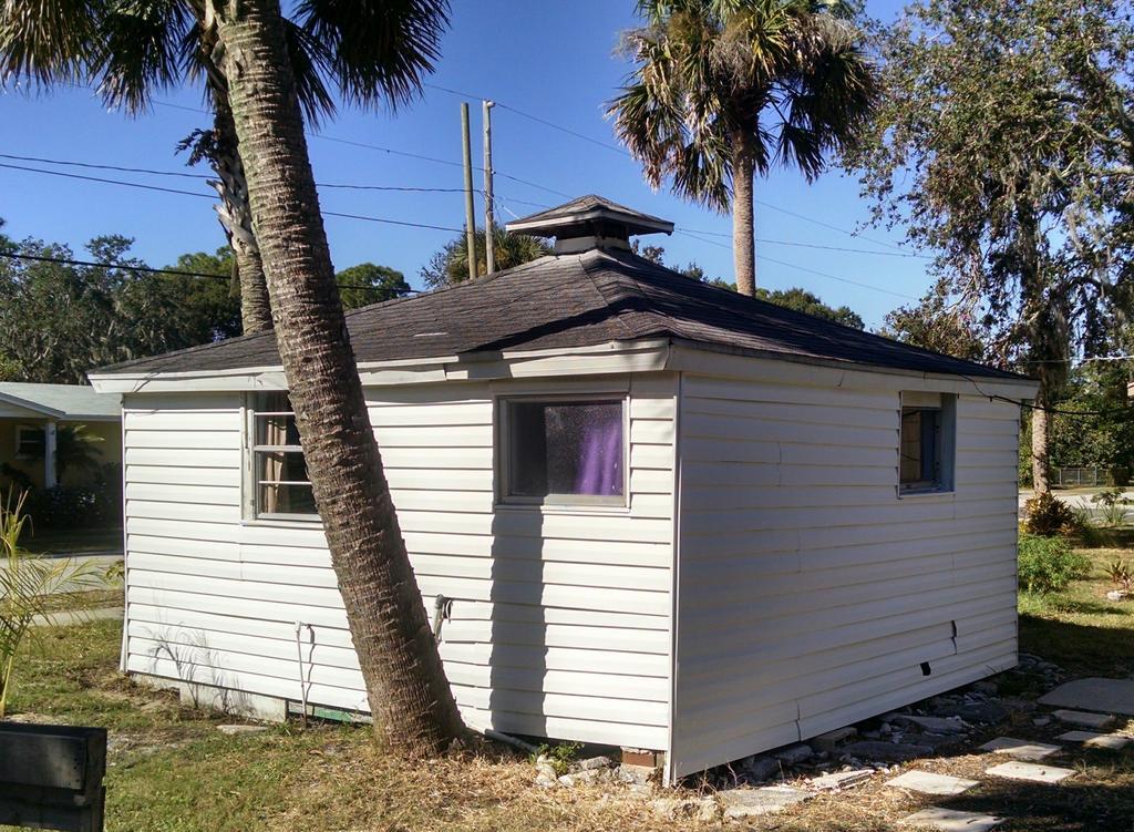 1 Beige Cozy Bungalow Or 1 White Cozy Efficiency Cottage In Titusville Esterno foto