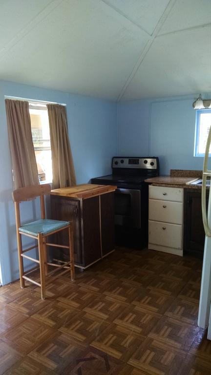 1 Beige Cozy Bungalow Or 1 White Cozy Efficiency Cottage In Titusville Esterno foto