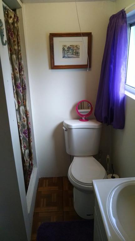 1 Beige Cozy Bungalow Or 1 White Cozy Efficiency Cottage In Titusville Esterno foto
